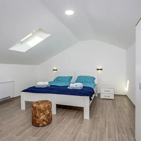 3 Bedroom In * Vrbnik (Primorje-Gorski Kotar)