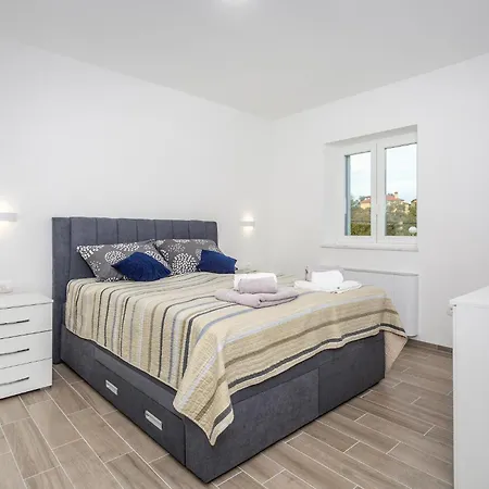 3 Bedroom In Holiday home *